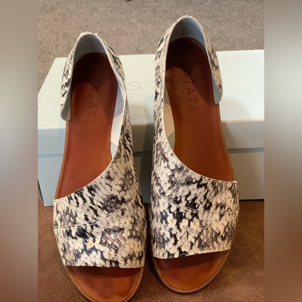 Snake print slip-on